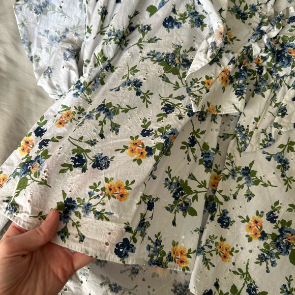 Zara Floral Blouse - Picture 2 of 9